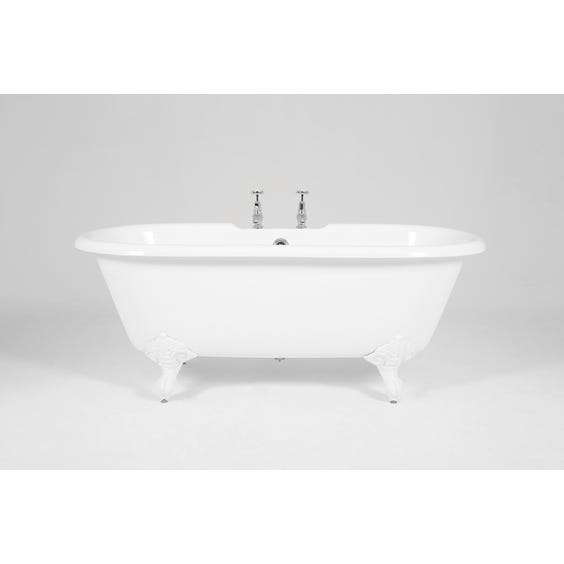 White free standing bath image